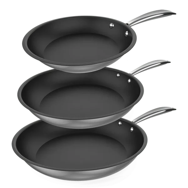 Set de tres sartenes Polka Classy de Cecotec acero inoxidable 18/10 medidas 20 24 y 28 cm con mango remachado vista frontal