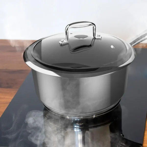 Imagen 6 Cazo Polka Classy de 16 cm y 1,3 L en acero inoxidable 18/10. Cuenta con revestimiento antiadherente, tapa de cristal y es apto para inducción y todo tipo de fuegos.