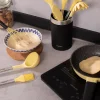 Imagen 5 Set de 9 utensilios de cocina Cecotec Polka Experience Vulcano en amarillo. Fabricados en silicona y acero con acabado Soft Touch y soporte organizador.