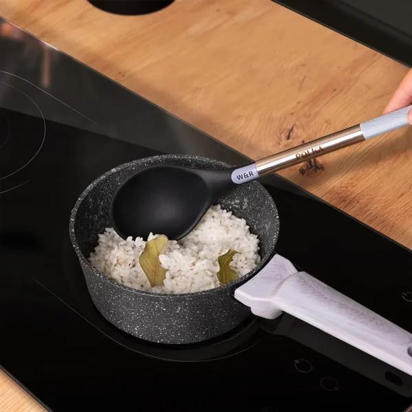 Imagen 5 Set de 9 utensilios de cocina Polka Exclusive Wood&Rock. Fabricados en silicona y nailon con mango de acero y acabado Soft Touch. Incluye bote soporte organizador.