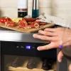 Imagen 7 Vinoteca GrandSommelier 1550 Inox Compressor para 15 botellas. Sistema de compresor, control táctil y temperatura regulable de 5-18ºC con diseño elegante inox.