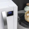 Imagen 4 Microondas Cecotec GrandHeat 2300 Flatbed Touch White de 23L y 800W. Tecnología sin plato, 8 funciones preconfiguradas y diseño elegante en color blanco.