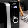 Imagen 3 Microondas digital GrandHeat 2500 Flatbed Touch Black de 25 L y 800 W. Tecnología sin plato para mayor espacio, panel táctil y 8 funciones preconfiguradas.