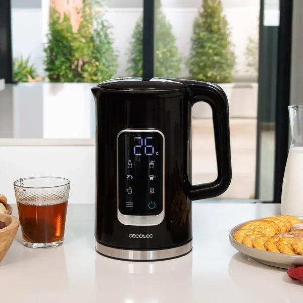 Imagen 3 Hervidor eléctrico de 1,7 litros y 2200 W con pantalla táctil digital. Ofrece control de temperatura ajustable y sistema de seguridad contra sobrecalentamiento.