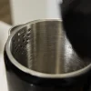 Imagen 8 Hervidor Cecotec de 1,7L, 2200W y pantalla táctil. Control preciso de temperatura, diseño en acero inoxidable y base 360º para infusiones perfectas.