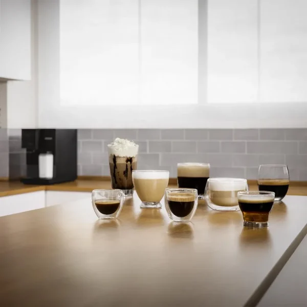 Imagen 4 Cafetera superautomática compacta Cecotec con 19 bares, sistema Thermoblock, pantalla TFT y conexión WiFi para preparar cafés personalizados desde el móvil.