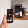 Imagen 5 Cafetera superautomática compacta Cecotec con 19 bares, sistema Thermoblock, pantalla TFT y conexión WiFi para preparar cafés personalizados desde el móvil.
