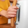 Imagen 7 Hervidor de agua de 3000 W y 1,7 litros de capacidad. Diseño con acabados en madera, acero inoxidable, libre de BPA y base 360º para un uso cómodo y seguro.