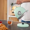 Imagen 6 Hervidor eléctrico de estilo vintage en acero inoxidable verde. 1,8L de capacidad, 2200W, medidor de temperatura y base 360º. Libre de BPA y apagado automático.