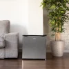 Imagen 5 Mini frigorífico Cecotec GrandCooler 20000 SilentCompress Inox E de 46L. Compresor silencioso, eficiencia clase E y compartimento congelador integrado.