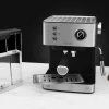 Imagen 3 Cafetera Cecotec Power Espresso 20 Professionale de 850 W y 20 bares. Incluye manómetro de control, vaporizador orientable y acabados en acero inoxidable.