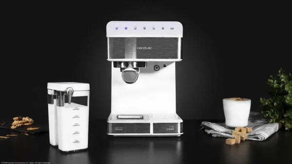 Imagen 3 Cafetera Cecotec Power Instant-ccino 20 Touch Serie Bianca. 1350 W, 20 bares, panel táctil y sistema Thermoblock para espressos y cappuccinos automáticos.