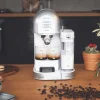 Imagen 8 Cafetera semiautomática Power Instant-ccino 20 Chic Serie Bianca de 1470W y 20 bares. Compatible con café molido y cápsulas, con depósito de leche de 0,7L.