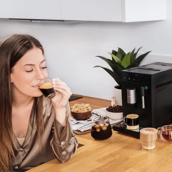 Imagen 7 Cafetera superautomática compacta Cremmaet Compact Steam con 19 bares, sistema Thermoblock y vaporizador para disfrutar del aroma del café recién molido.