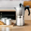 Imagen 3 Cafetera italiana Mokclassic 900 Shiny de Cecotec fabricada en aluminio fundido para 9 tazas. Diseño elegante con mango ergonómico y acabados de alta calidad.