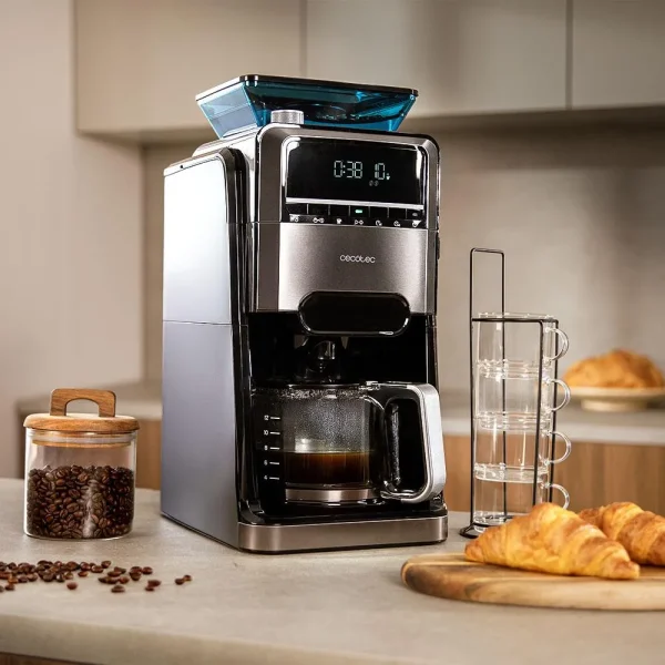 Imagen 5 Cafetera de goteo Coffee 66 Grind & Brew con molinillo integrado, 1000 W, capacidad de 12 tazas y función Aroma para obtener el mejor sabor en cada taza.