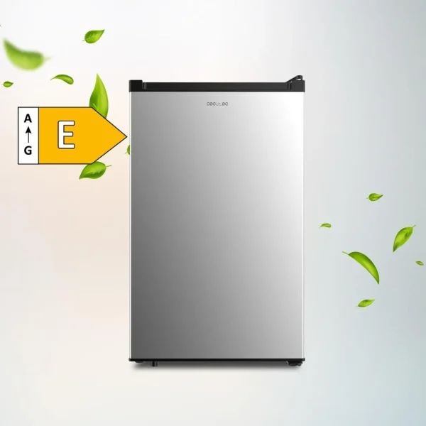 Imagen 6 Congelador vertical de sobremesa Cecotec Bolero CoolMarket TF 87 Inox de 87 litros, eficiencia energética E y 83,6 cm de alto con elegante acabado inoxidable.