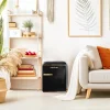 Imagen 5 Mini frigorífico retro negro de 45L con diseño vintage y eficiencia clase E. Compacto y silencioso, ideal para habitaciones, oficinas o espacios reducidos.