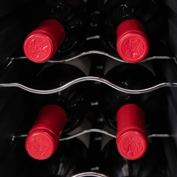 Imagen 6 Vinoteca de compresor para 12 botellas con diseño compacto. Ajuste de 8-18ºC, estantes de madera y display táctil. Ideal para conservar vinos en espacios reducidos.