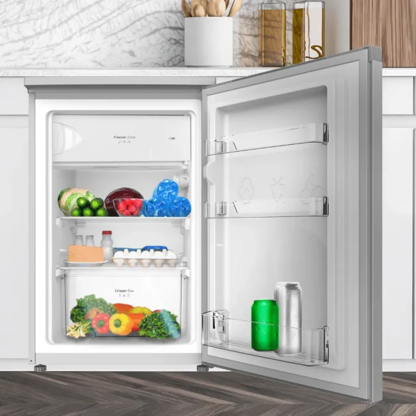 Imagen 6 Frigorífico mini Bolero CoolMarket TT 107 Inox de Cecotec con 107 litros de capacidad, control de temperatura y clasificación energética E para máxima eficiencia.
