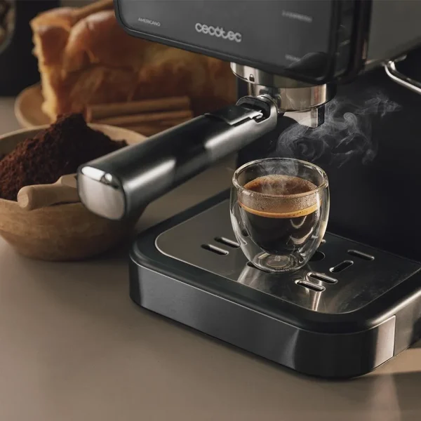 Imagen 5 Cafetera express Power Espresso Touch ColdBrew de 20 bares con función Cold Brew y vaporizador orientable. Ideal para espresso, cappuccino y café en frío.
