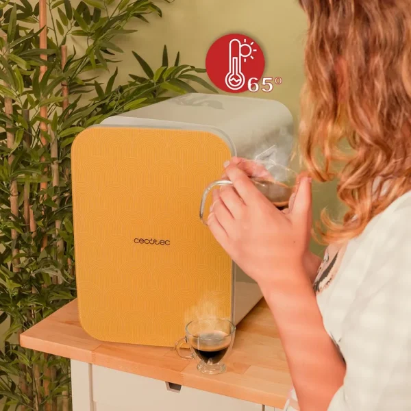 Imagen 7 Frigorífico retro Bolero MiniCooling 20L Bahamas Pat 2 de Cecotec. Capacidad de 20 litros, función frío y calor (7-65ºC) y compatible con coches y caravanas.