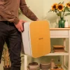 Imagen 8 Frigorífico retro Bolero MiniCooling 20L Bahamas Pat 2 de Cecotec. Capacidad de 20 litros, función frío y calor (7-65ºC) y compatible con coches y caravanas.