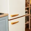 Imagen 7 Frigorífico retro Bolero CoolMarket Combi Origin 300 Beige E de 300L. Estilo vintage con eficiencia energética clase E, iluminación LED y abridor integrado.
