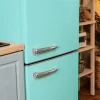 Imagen 7 Frigorífico combi retro Bolero CoolMarket Combi Origin 300 Green E de 300L. Diseño vintage verde con tiradores cromados, luz LED y eficiencia energética clase E.