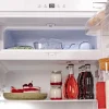 Imagen 6 Mini frigorífico integrable Cecotec Bolero CoolMarket TT BI 121 White E de 121 litros, eficiencia clase E y función Fast Freezing. Diseño compacto y eficiente.
