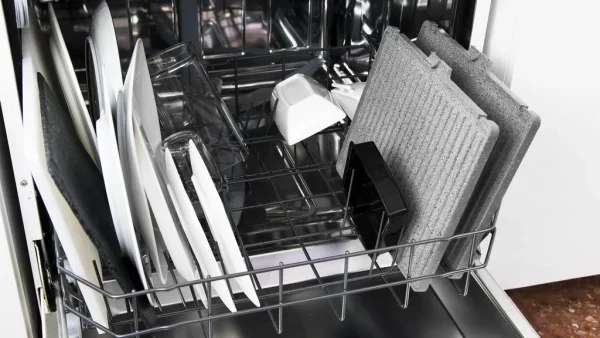 Imagen 6 Parrilla eléctrica Rock'nGrill Pro de 2000 W con revestimiento RockStone. Placas extraíbles, reversibles y apertura de 180º para un cocinado uniforme.