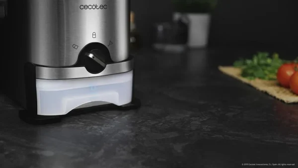 Imagen 6 Freidora eléctrica de 3 litros con filtro de aceite ProFilter y 2400 W. Mantiene el aceite limpio, incluye tapa con ventana y componentes aptos para lavavajillas.