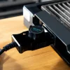 Imagen 4 Plancha de asar eléctrica de 2000 W con acabados en acero inoxidable y superficie grill. Revestimiento antiadherente RockStone y termostato regulable.
