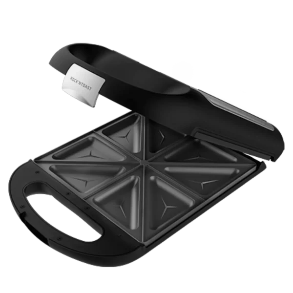 Imagen 2 Sandwichera Rock'nToast Family de 1500 W con capacidad para 4 sándwiches. Acabados en acero inoxidable y revestimiento antiadherente para un tostado perfecto.