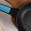 Imagen 5 Sartén Polka Platinum de 22 cm fabricada en aluminio forjado. Revestimiento Teflon Platinum Plus antiadherente de alta calidad. Apta para todas las cocinas.