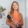 Imagen 6 Cepillo de aire Bamba CeramicCare Unique Square de Cecotec con tecnología iónica, revestimiento de cerámica y diseño cuadrado para alisar y dar volumen.
