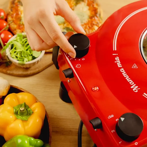 Imagen 8 Horno eléctrico para pizzas Fun Pizza&Co Mamma Mia Vista de 1200 W. Alcanza 420 ºC, incluye piedra antiadherente y ventana para control total del cocinado.