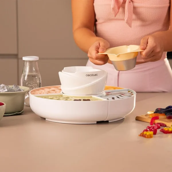 Imagen 5 Máquina de gominolas Fun&Sugar Gummy de 40 W. Incluye 4 moldes de silicona con formas divertidas y recipiente de mezcla calefactable fácil de limpiar.