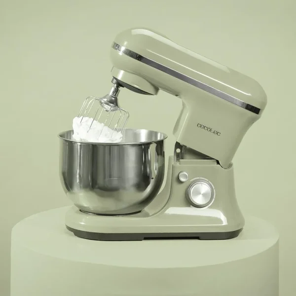 Imagen 3 Batidora amasadora Cecotec de 1200 W con 5 funciones, bol de 5 litros y función heladera. Repostería profesional con diseño vintage y movimiento planetario.