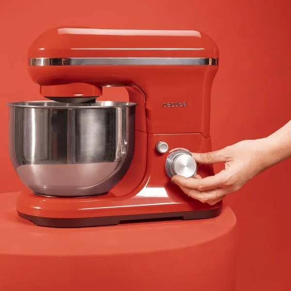 Imagen 5 Batidora amasadora Cecotec de 1200 W con bol de 5 L y función para helados. Diseño elegante en color rojo con 5 funciones ideales para repostería avanzada.