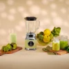 Imagen 3 Batidora RetroTwist Green de 800 W con diseño retro. Incluye jarra de 1 L y cuchillas con recubrimiento de titanio negro para triturar con máxima precisión.
