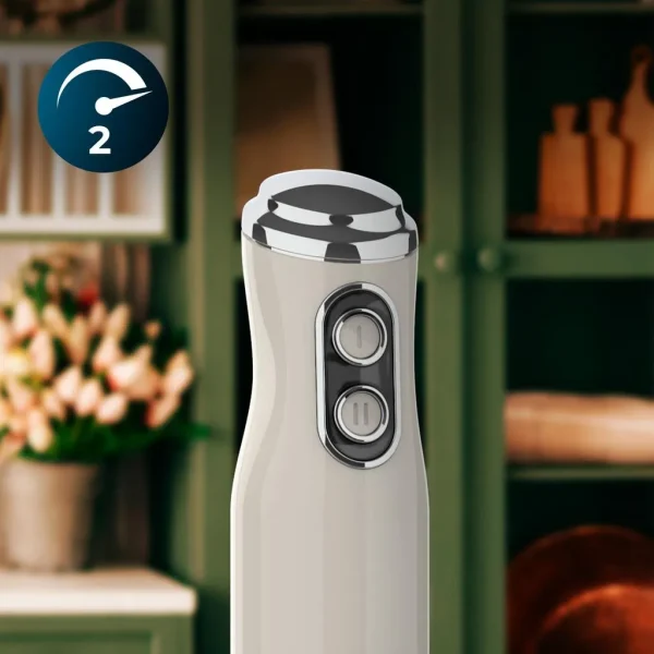 Imagen 5 Batidora de mano Cecotec Power RetroBeige 1200MAX con 1200 W de potencia y diseño retro. Incluye cuchillas de titanio negro y regulador de velocidad preciso.