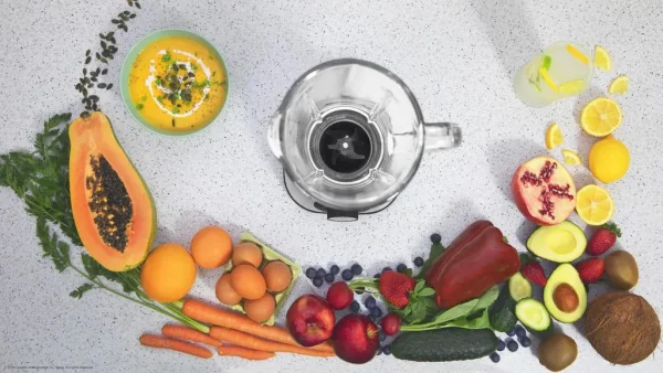 Imagen 4 Batidora de vaso Power Black Titanium 1800 de 1800 W con jarra termorresistente de 2,1 L y cuchillas de titanio negro para batidos y picar hielo perfectos.