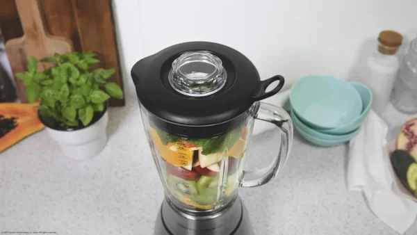 Imagen 7 Batidora de vaso Power Black Titanium 1800 de 1800 W con jarra termorresistente de 2,1 L y cuchillas de titanio negro para batidos y picar hielo perfectos.