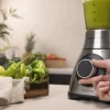 Imagen 7 Batidora de vaso de 1300 W con cuchilla de 6 hojas de titanio negro y 1,8 L de capacidad. Incluye filtro para licuados y jarra de cristal termorresistente.