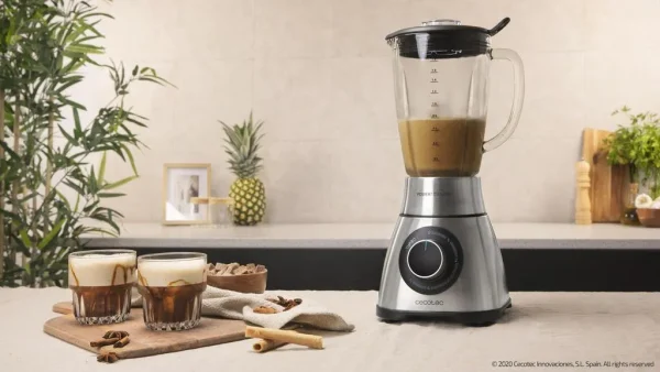 Imagen 8 Batidora de vaso de 1300 W con cuchilla de 6 hojas de titanio negro y 1,8 L de capacidad. Incluye filtro para licuados y jarra de cristal termorresistente.