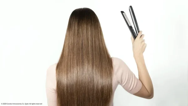 Imagen 7 Plancha de pelo Bamba Ritualcare 890 Titanium con placas de titanio avanzado, temperatura ajustable de 140 a 200 ºC y cable de 3 metros para un alisado profesional.