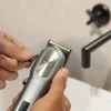 Imagen 6 Cortapelos Bamba PrecisionCare Proclipper Titanium Go con cuchillas de acero inoxidable, batería de litio de 120 min de autonomía y 8 peines guía profesionales.