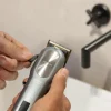 Imagen 8 Cortapelos Bamba PrecisionCare Proclipper Titanium Go con cuchillas de acero inoxidable, batería de litio de 120 min de autonomía y 8 peines guía profesionales.