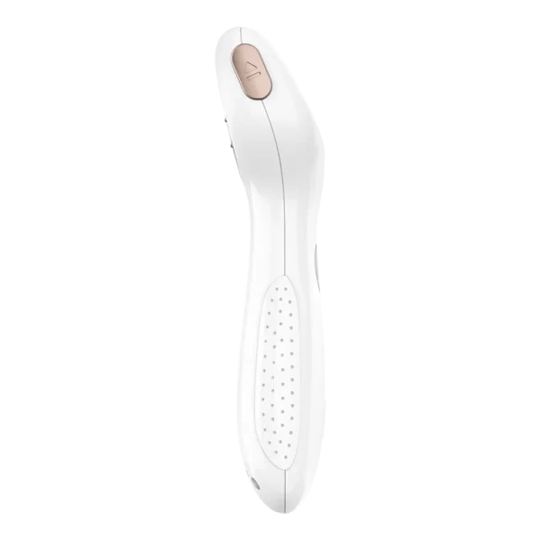 Imagen 3 Lima eléctrica para pies Cecotec Bamba SkinCare Silky con batería de litio. Cuenta con diseño ergonómico, uso inalámbrico o con cable y 2 rodillos distintos.
